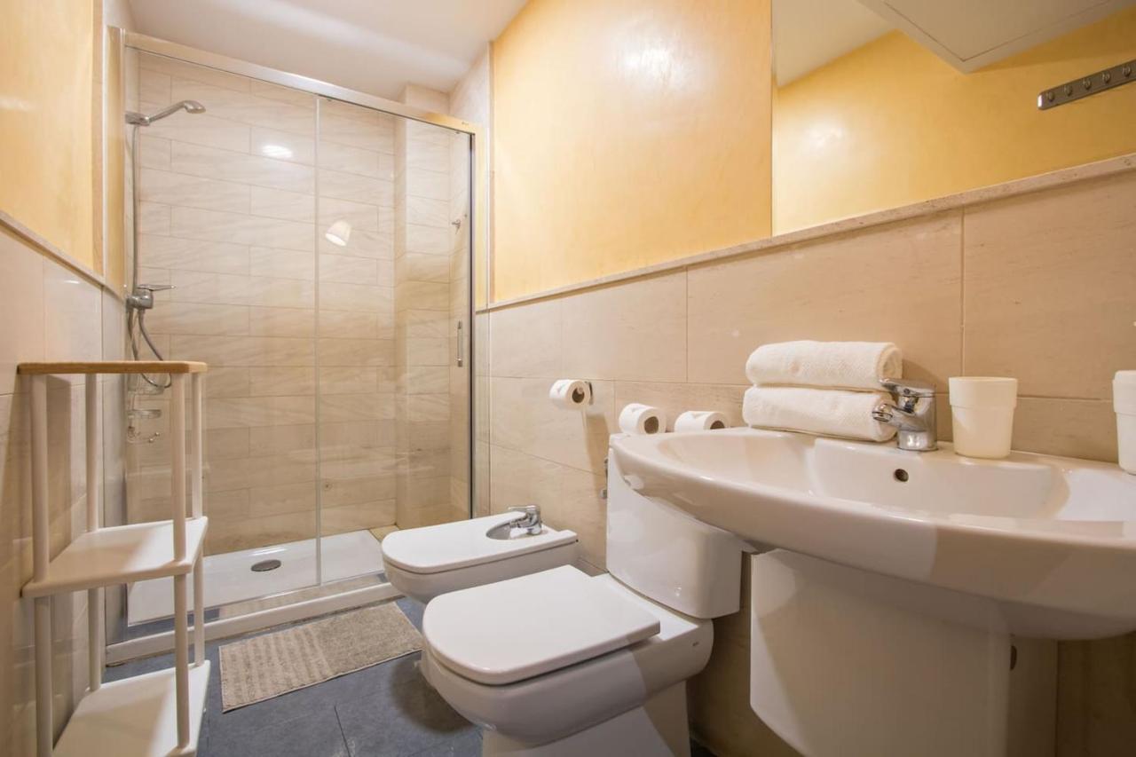Luis Rey Central Suite By Valcambre Seville Luaran gambar