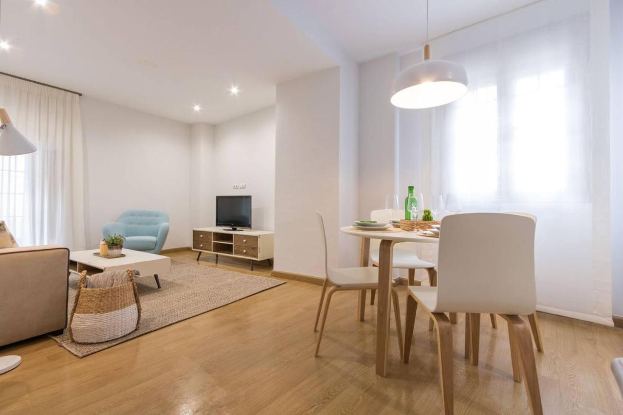Luis Rey Central Suite By Valcambre Seville Luaran gambar